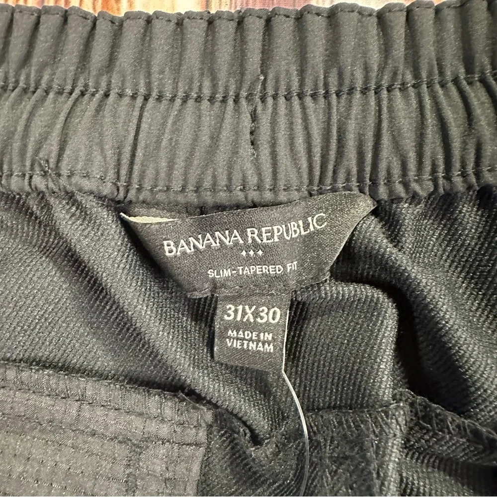 NWT BANANA REPUBLIC SLIM-TAPERED FIT MEN’S PANTS SIZE 31X30 BLACK